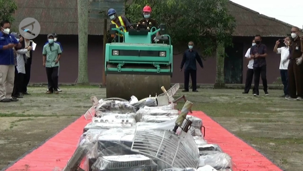 Balai Monitor SFR Kelas 1 Tangerang musnahkan 77 perangkat radio - ANTARA News