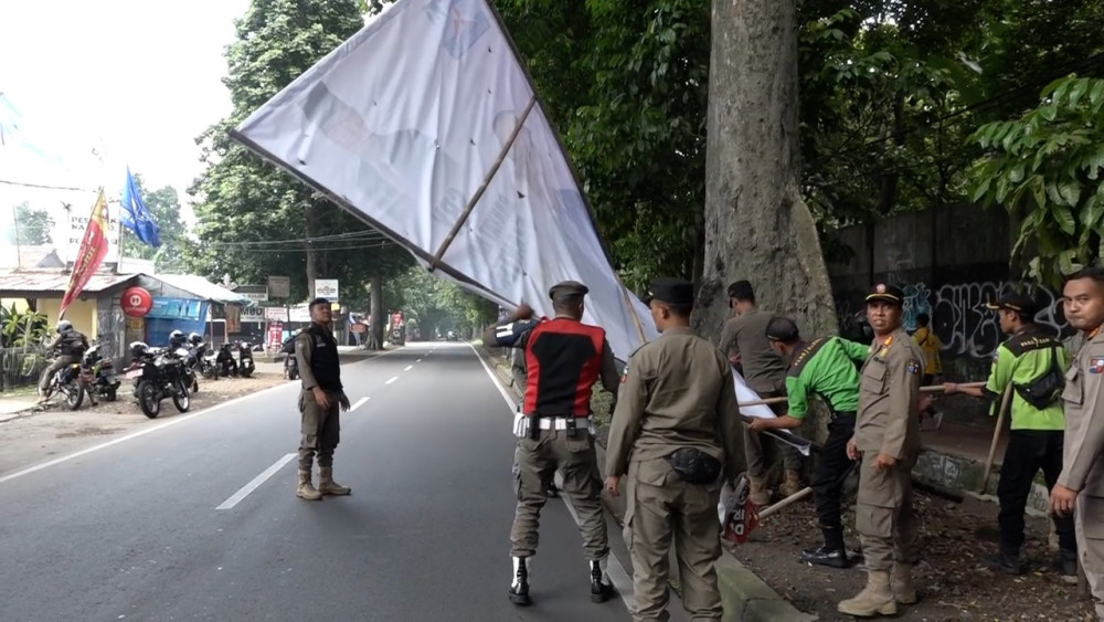 Bawaslu Kota Bogor tertibkan 1.500 APK langgar aturan - ANTARA News