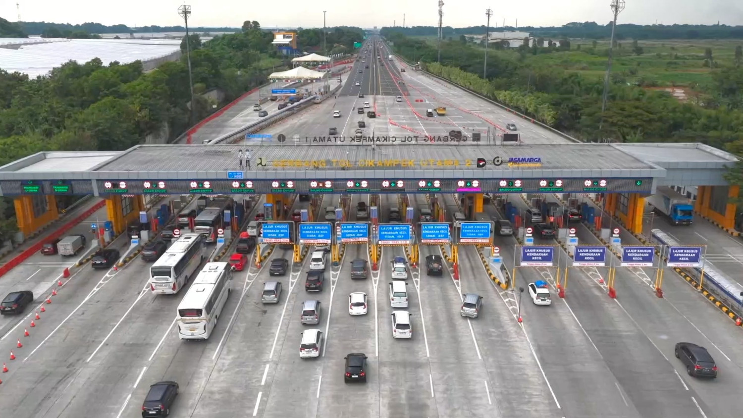 Menkeu Purbaya ungkap bakal kaji rencana PPN jalan tol