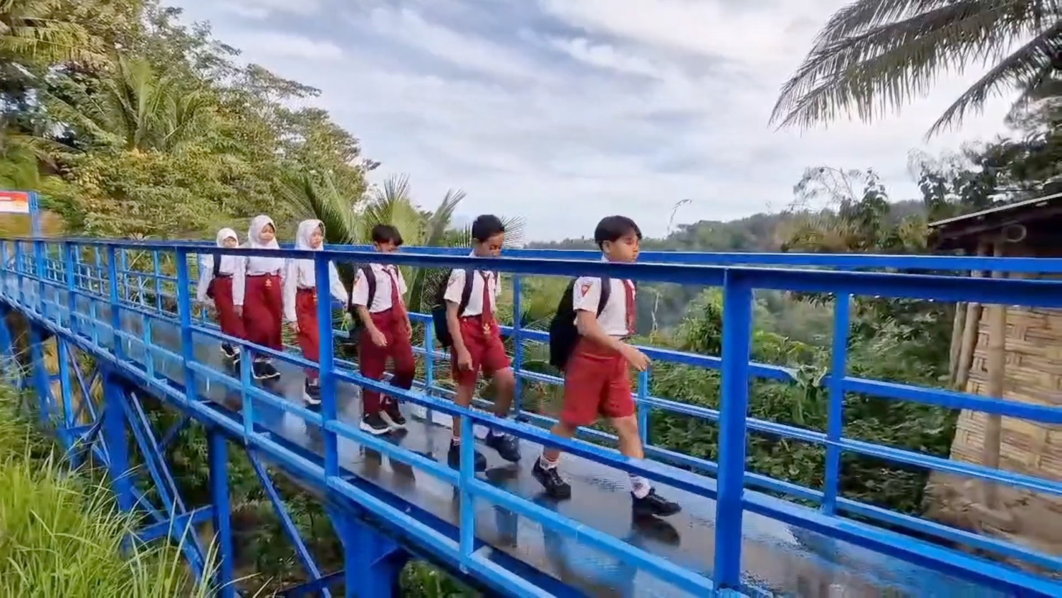 Polres Ponorogo bangun empat jembatan dan perbaiki akses desa