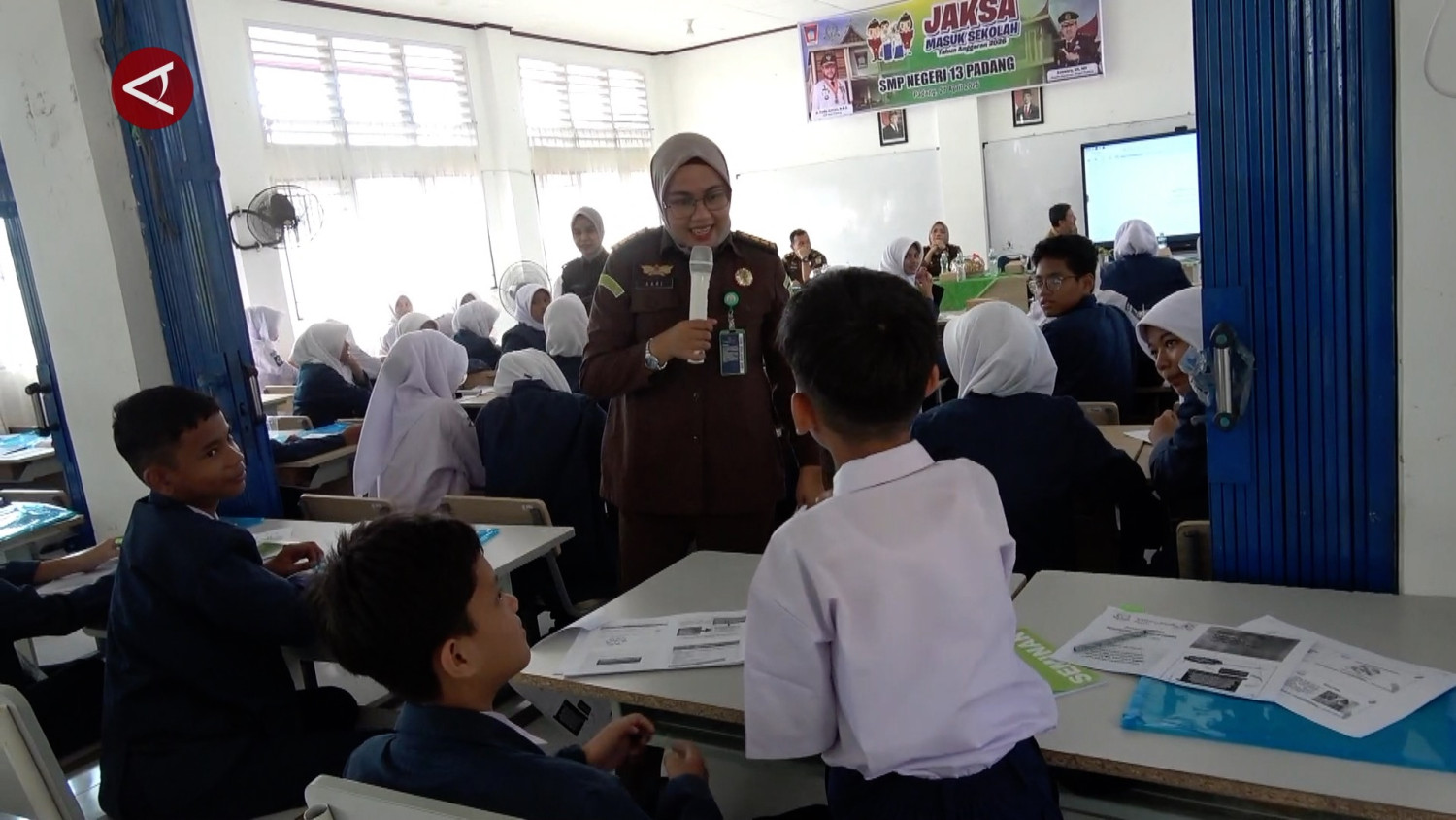 Jaksa Masuk Sekolah di Padang, kenalkan bahaya narkoba ke pelajar