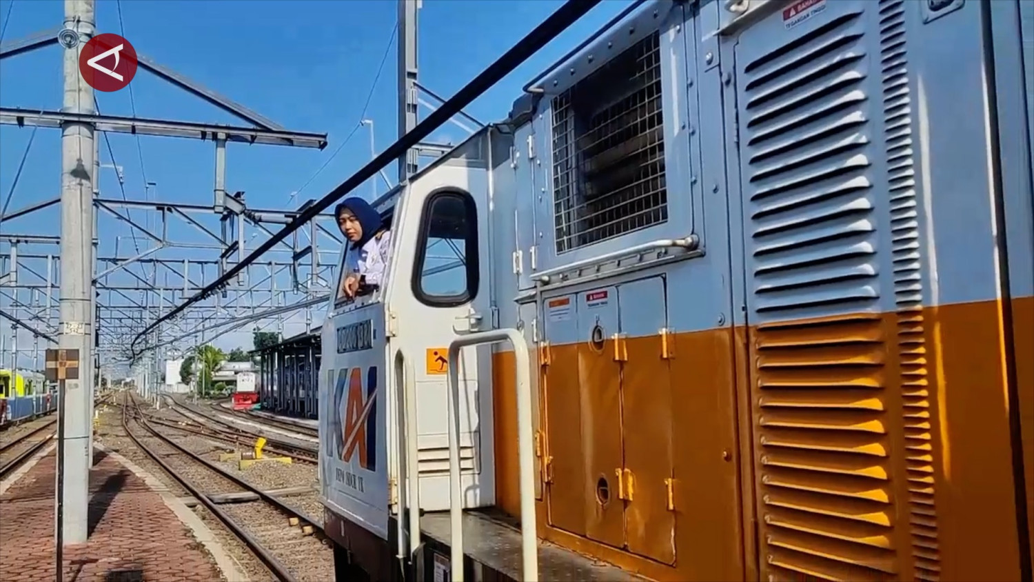 Spesial Hari Kartini Stasiun Yogyakarta dioperasikan petugas perempuan