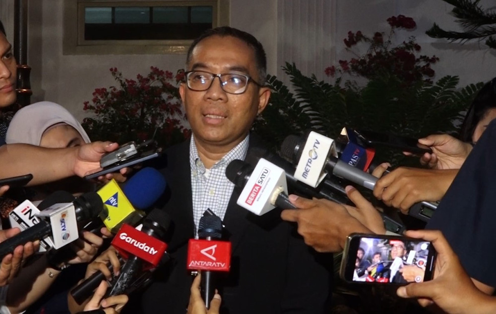 Mendiktisaintek: Instalasi PLTS 17 gigawatt dibangun tahun ini