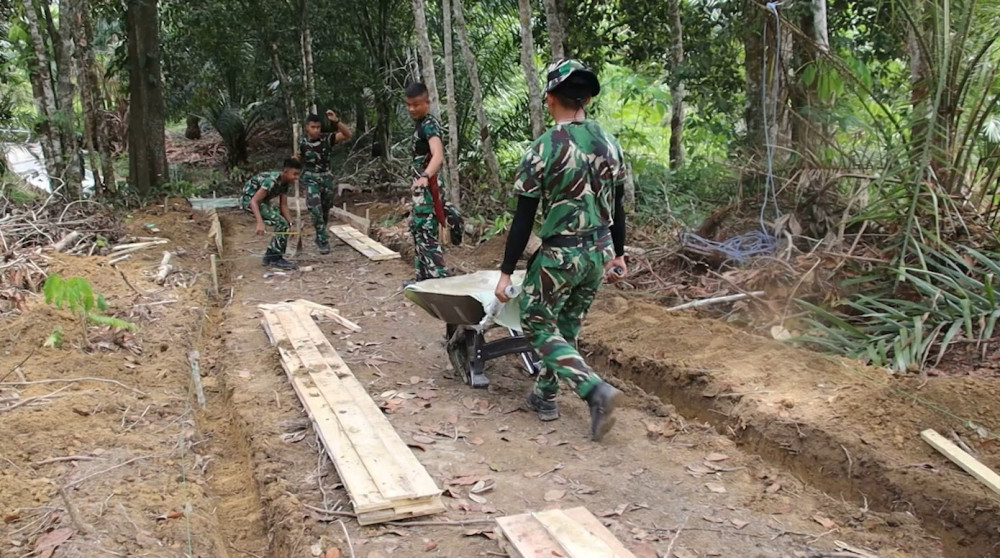 Kodim Mempawah dukung pembangunan infrastruktur daerah tertinggal