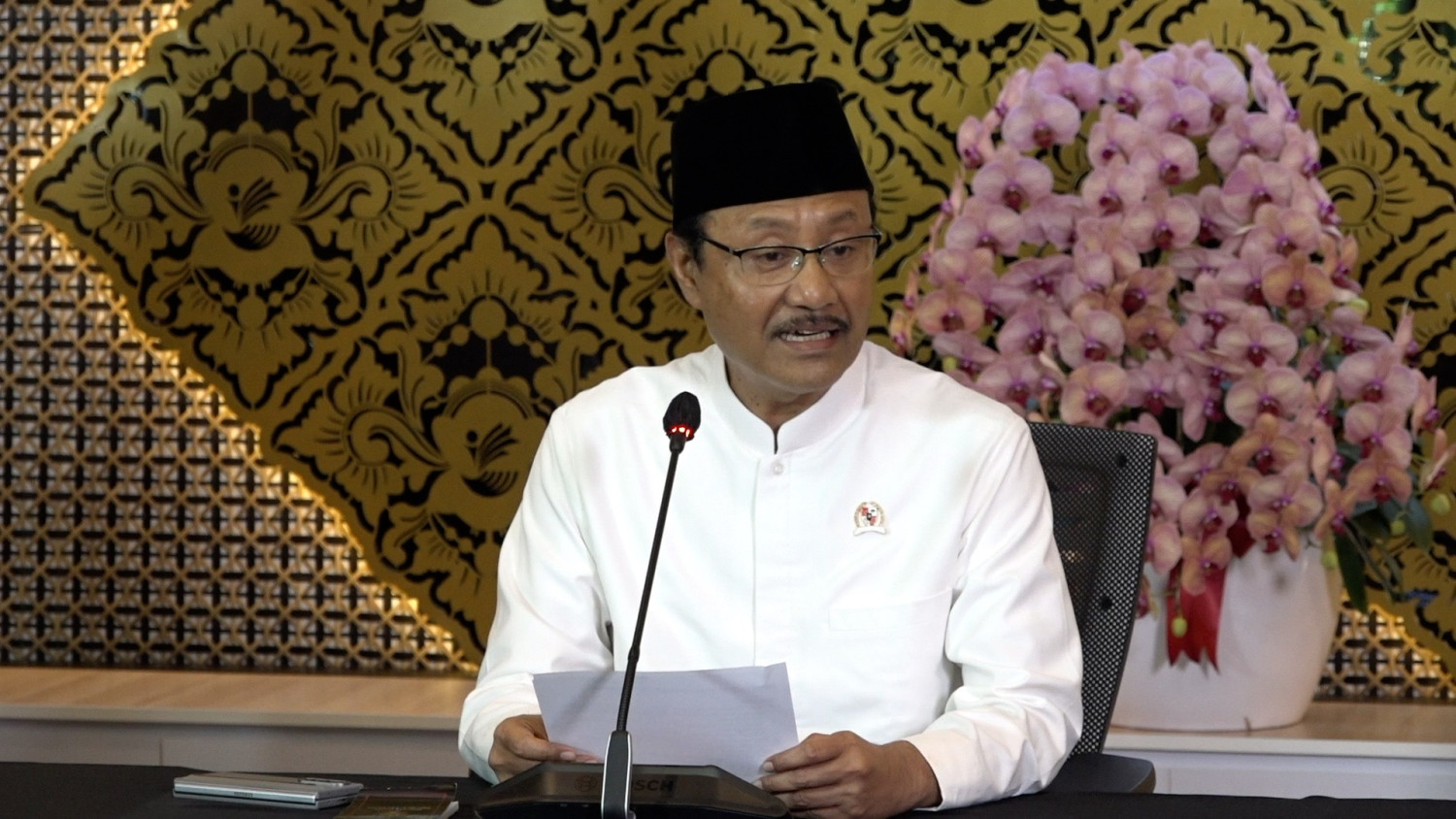 Mensos nonaktifkan 2 pejabat terkait pengadaan sepatu Sekolah Rakyat
