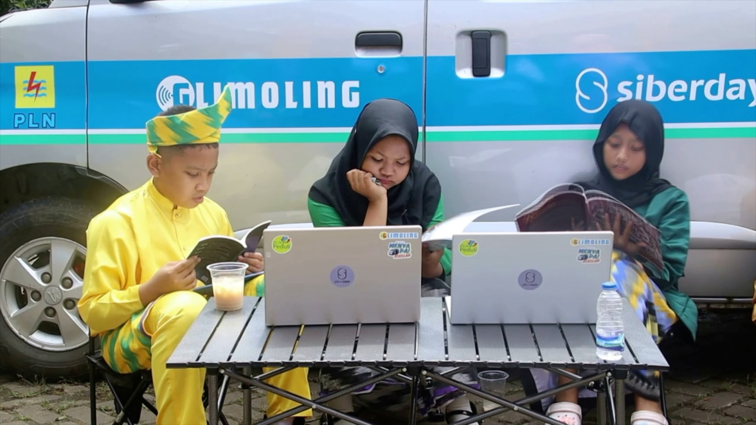 Pemkot Pontianak dan PLN hadirkan mobil literasi digital