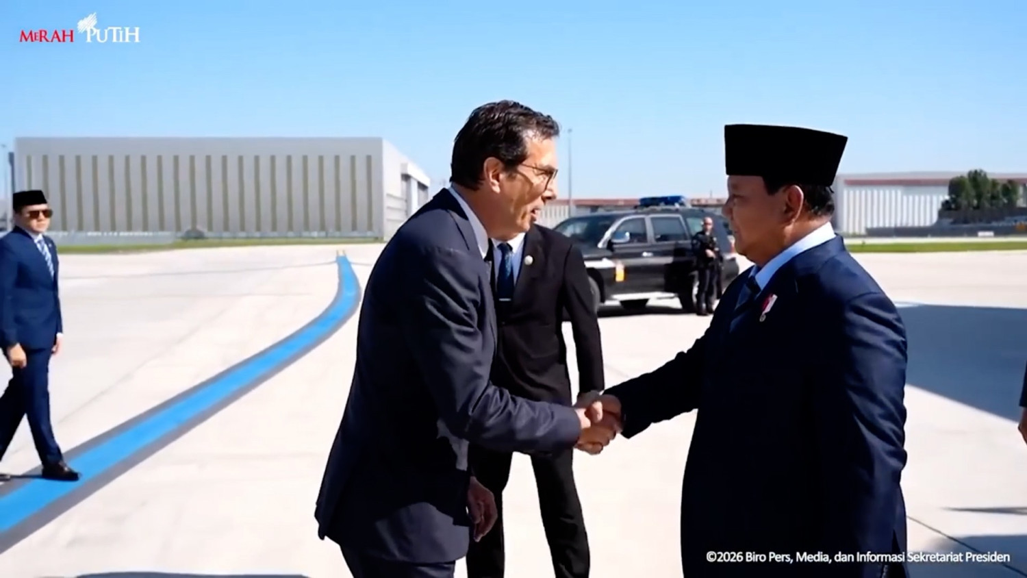 Presiden tiba di Paris, dijadwalkan shalat Idul Adha dan lawatan resmi