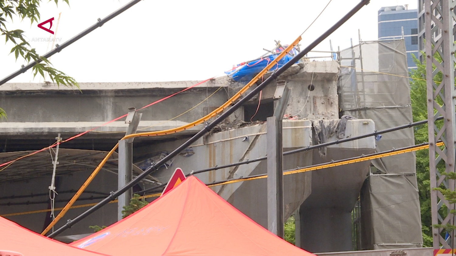 Jembatan layang di Seoul runtuh, tiga tewas dan tiga terluka