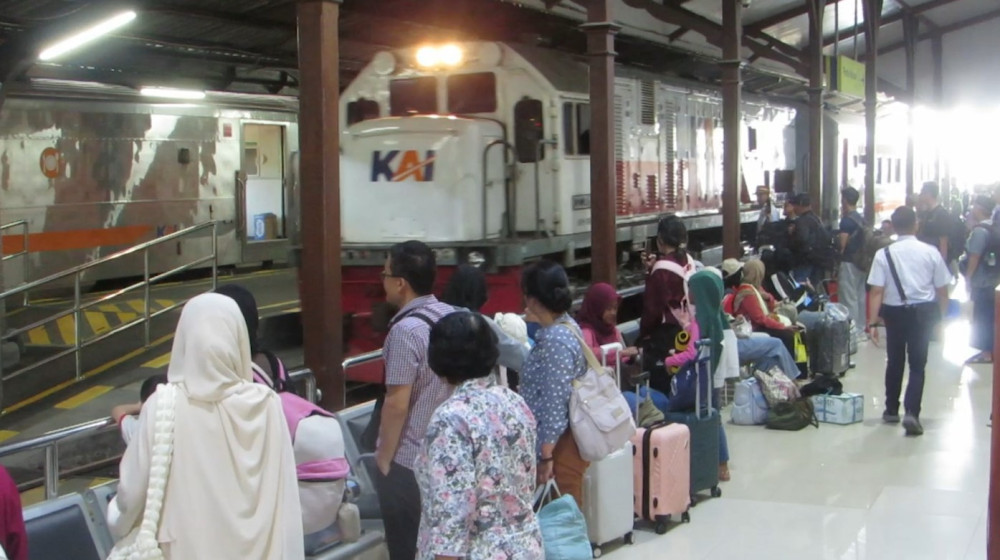 Daop 9 operasikan 28 perjalanan kereta pada libur panjang Hari Buruh