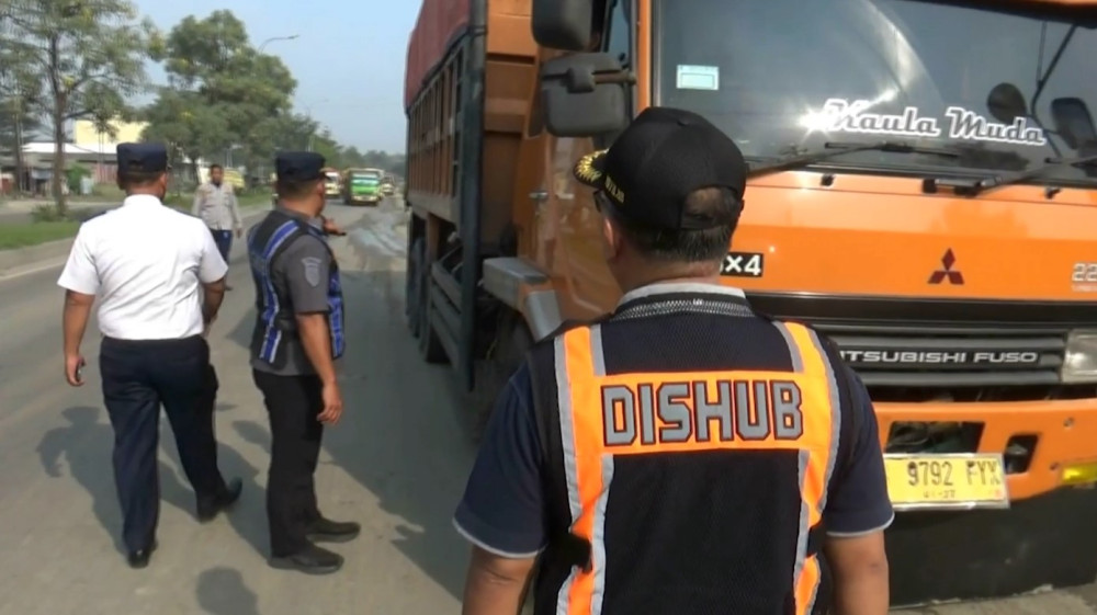 Dishub Cilegon larang truk galian melintasi JLS saat jam sibuk
