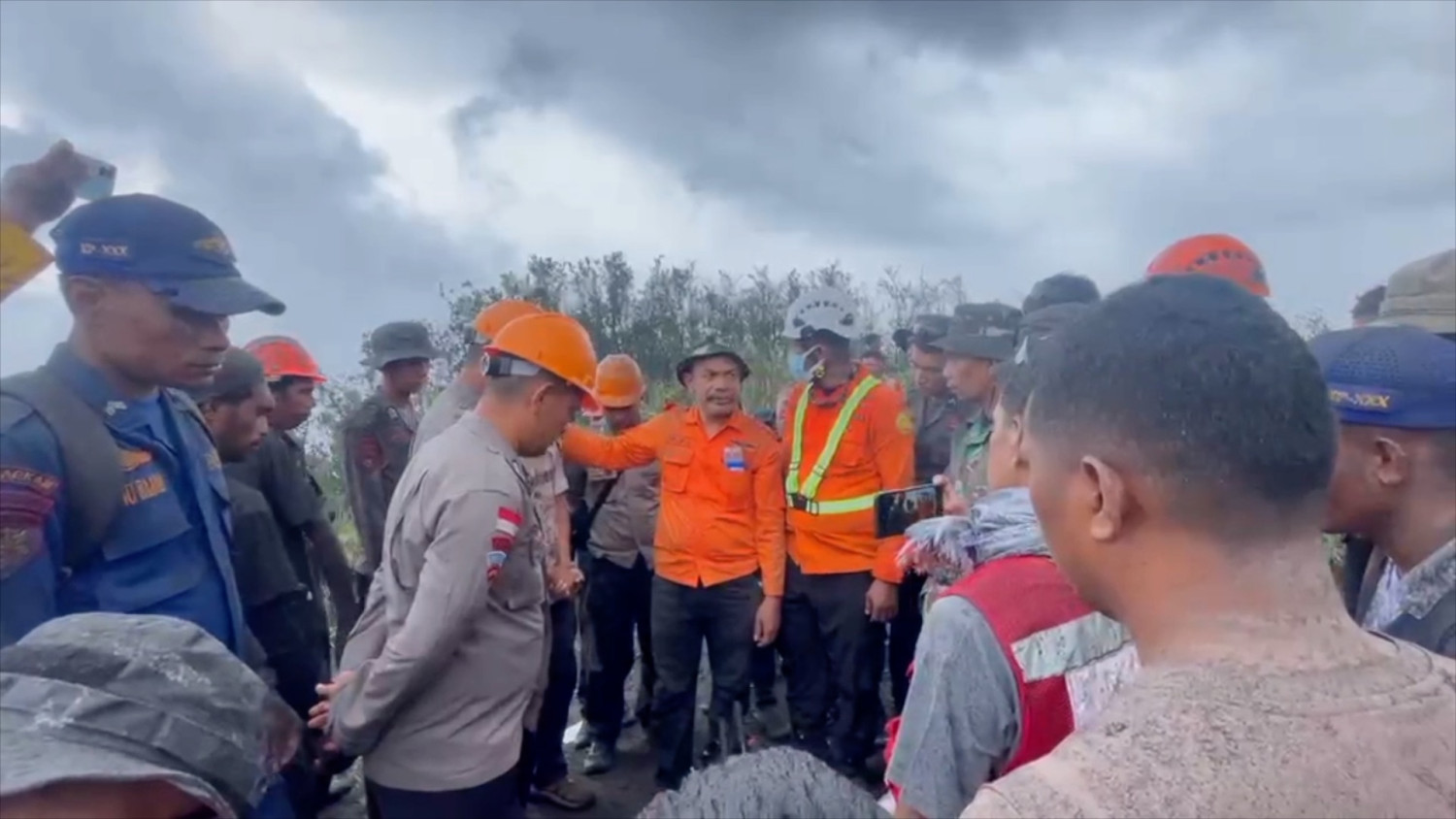 Tim SAR gabungan temukan jasad dua WNA korban erupsi Dukono